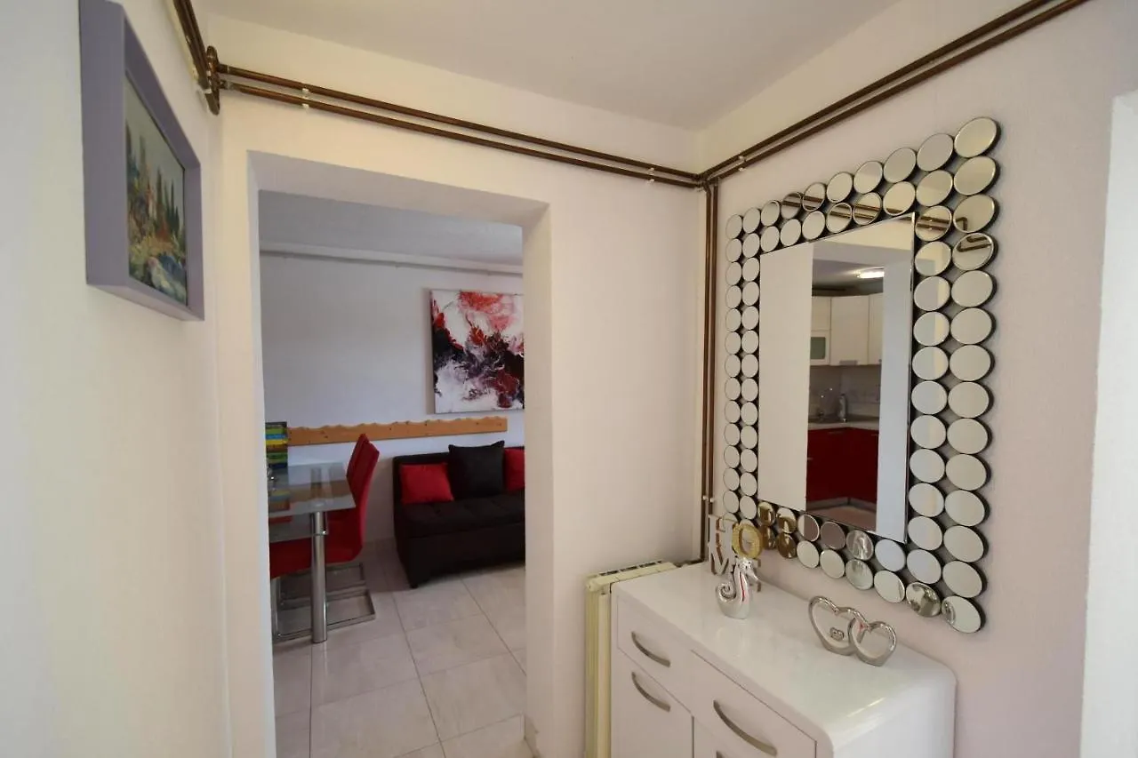 Apartments Zrinka Omisalj Croatia